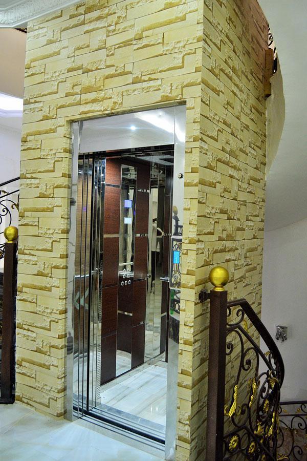 Υδραυλικός Ανελκυστήρας σε Ιδιόκτητη Κατοικία, Dubai, Η.Α.Ε