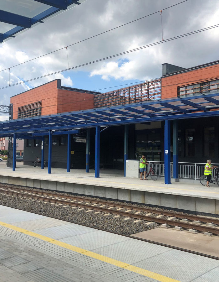 TrainStationLesznoPolandPublicMRL06