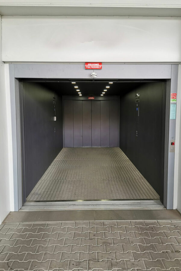 metrob-elevator-industry-inox-cabin-doors-bmw-car-lift-load-hungary